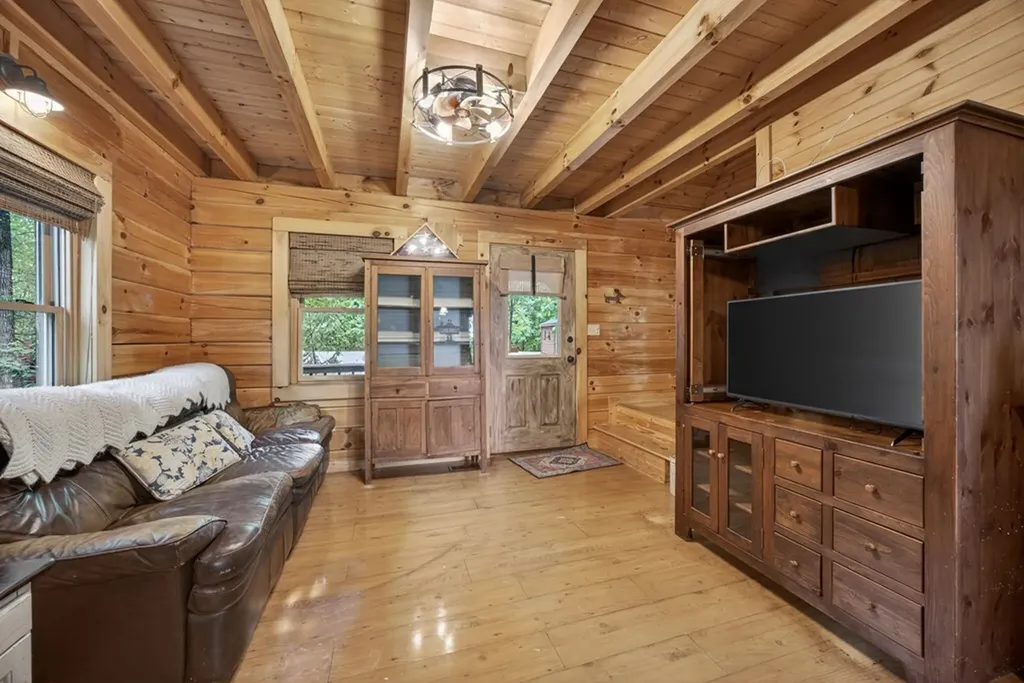 55214 Maynard Ridge Lane Crawford TN 38554