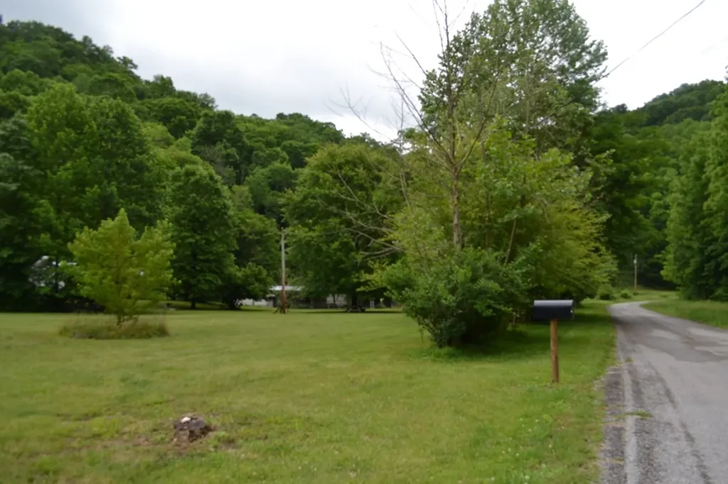 1557 Add Stafford Road Hilham TN 38568
