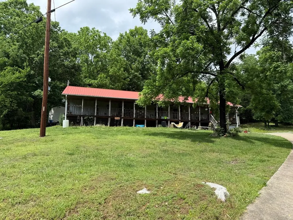 133 Cook Lane Gainesboro TN 38562