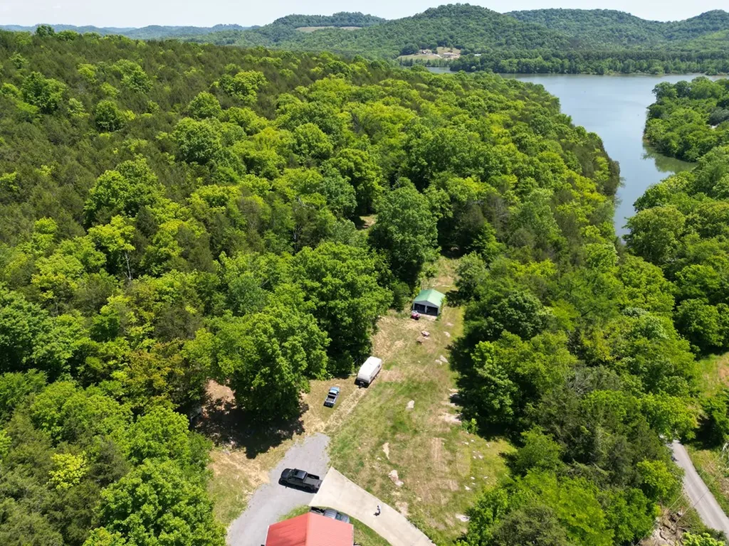 133 Cook Lane Gainesboro TN 38562