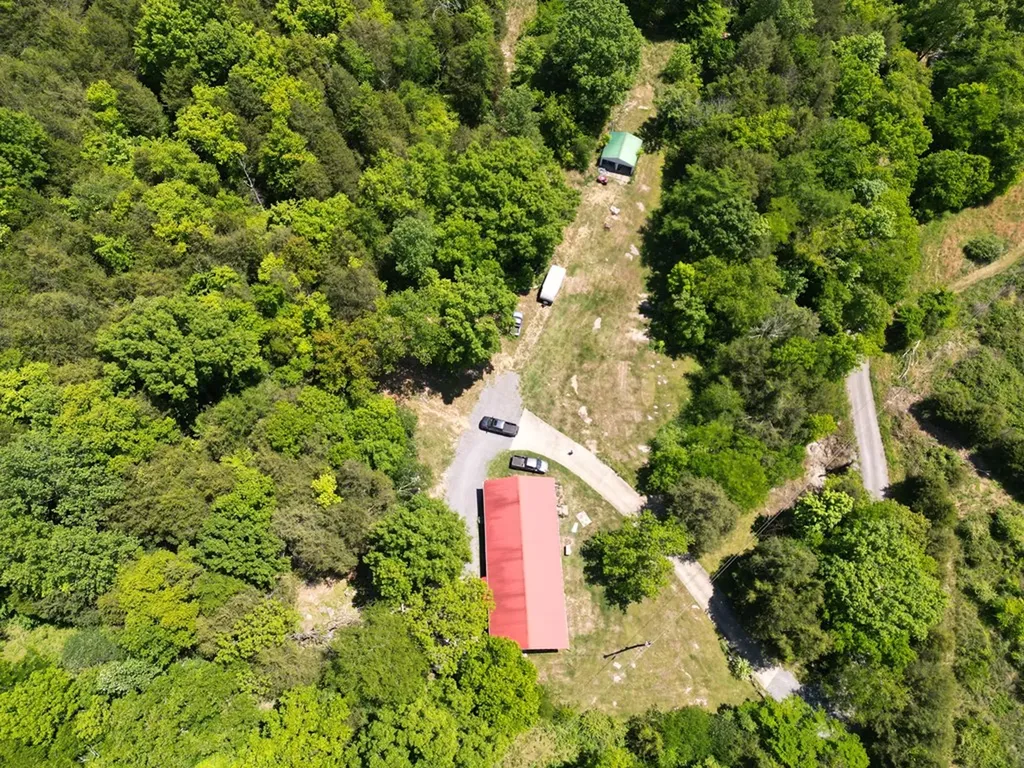 133 Cook Lane Gainesboro TN 38562