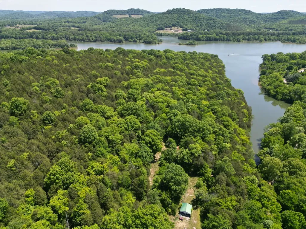 133 Cook Lane Gainesboro TN 38562