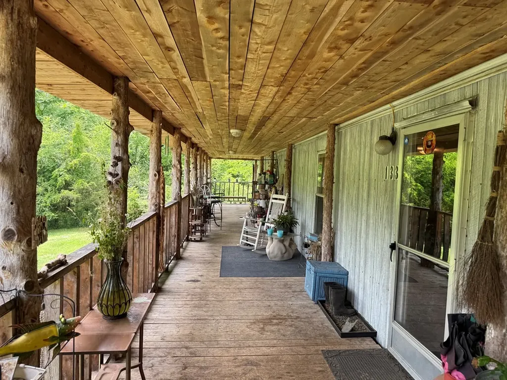 133 Cook Lane Gainesboro TN 38562