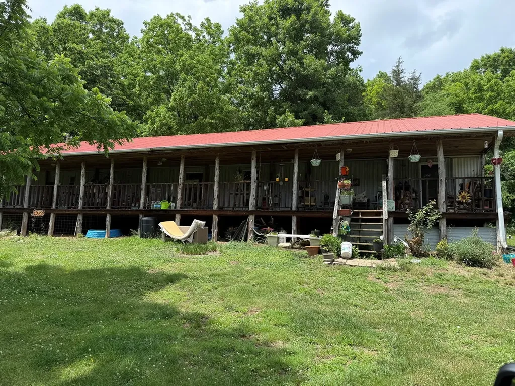 133 Cook Lane Gainesboro TN 38562