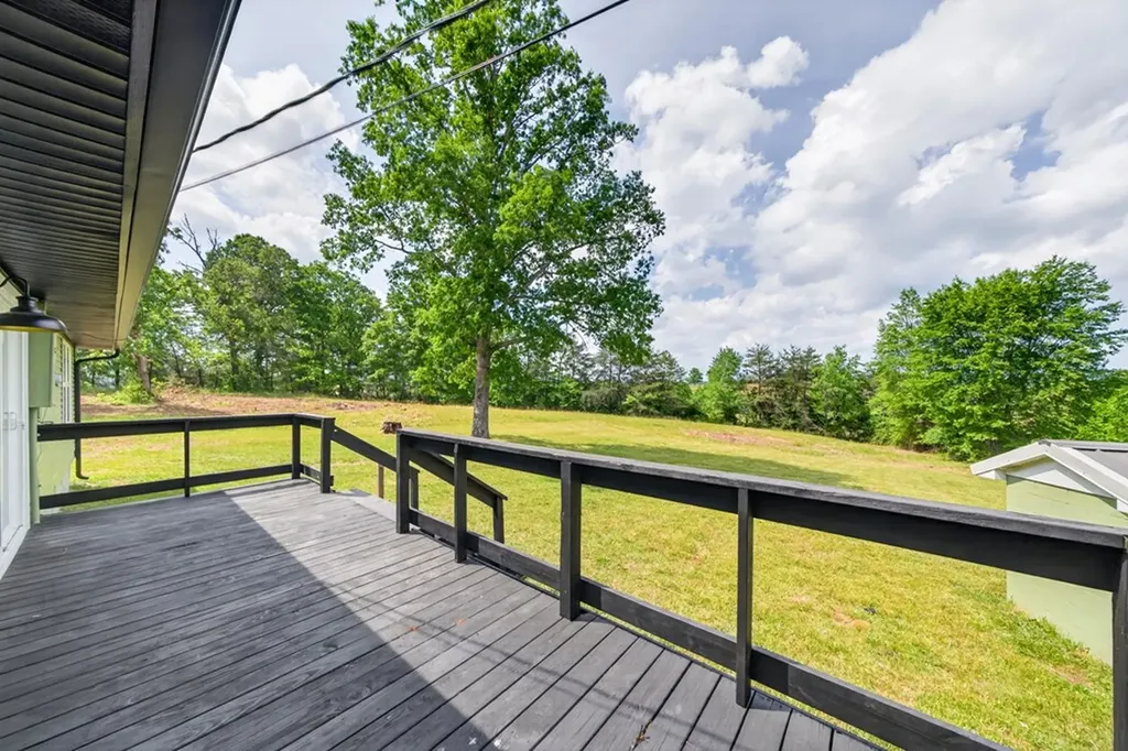 4097 Hanging Limb Highway Monterey TN 38574-5430