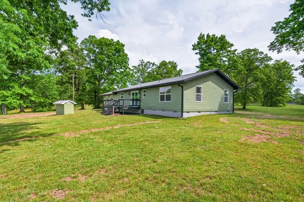 4097 Hanging Limb Highway Monterey TN 38574-5430