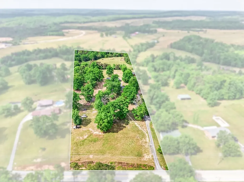 4097 Hanging Limb Highway Monterey TN 38574-5430