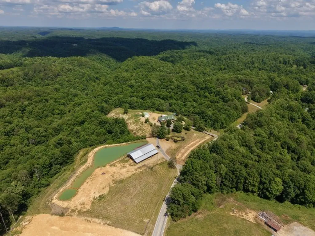 6701 Mccormick Ridge Road Whitleyville TN 38588