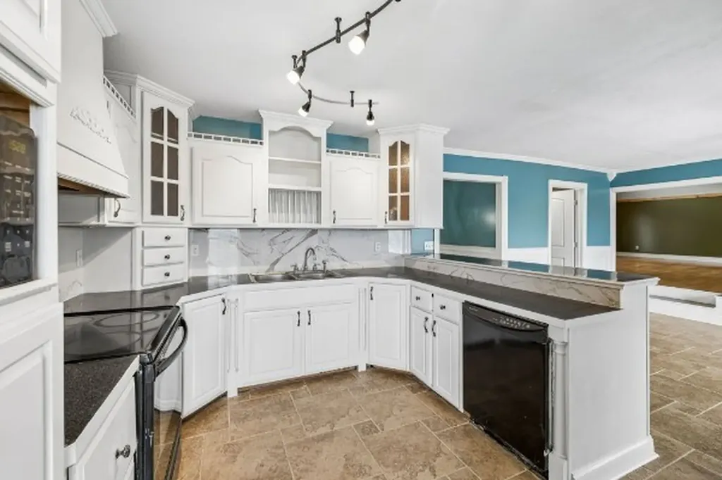 6701 Mccormick Ridge Road Whitleyville TN 38588