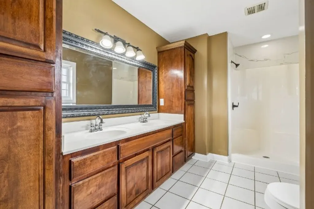 6701 Mccormick Ridge Road Whitleyville TN 38588