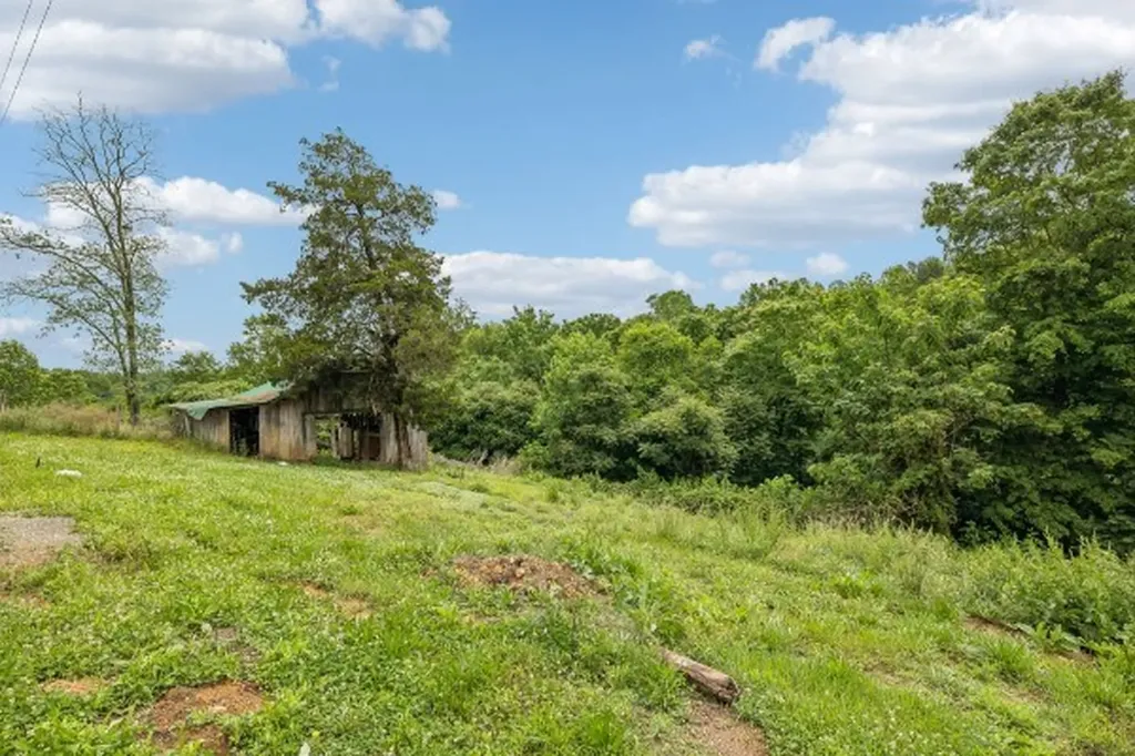 6701 Mccormick Ridge Road Whitleyville TN 38588