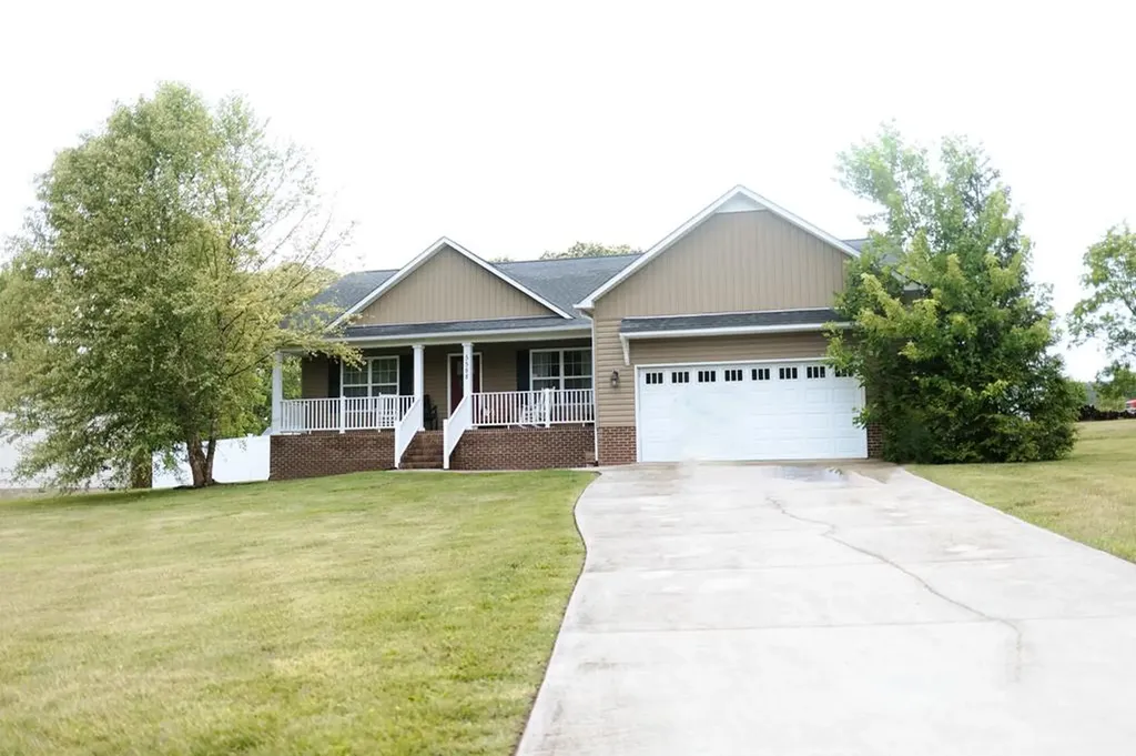 5588 Village Road Cookeville TN 38506