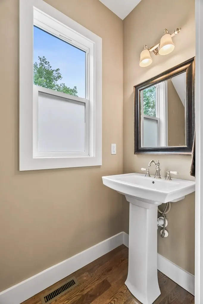 916A Thomas Avenue Nashville TN 37216