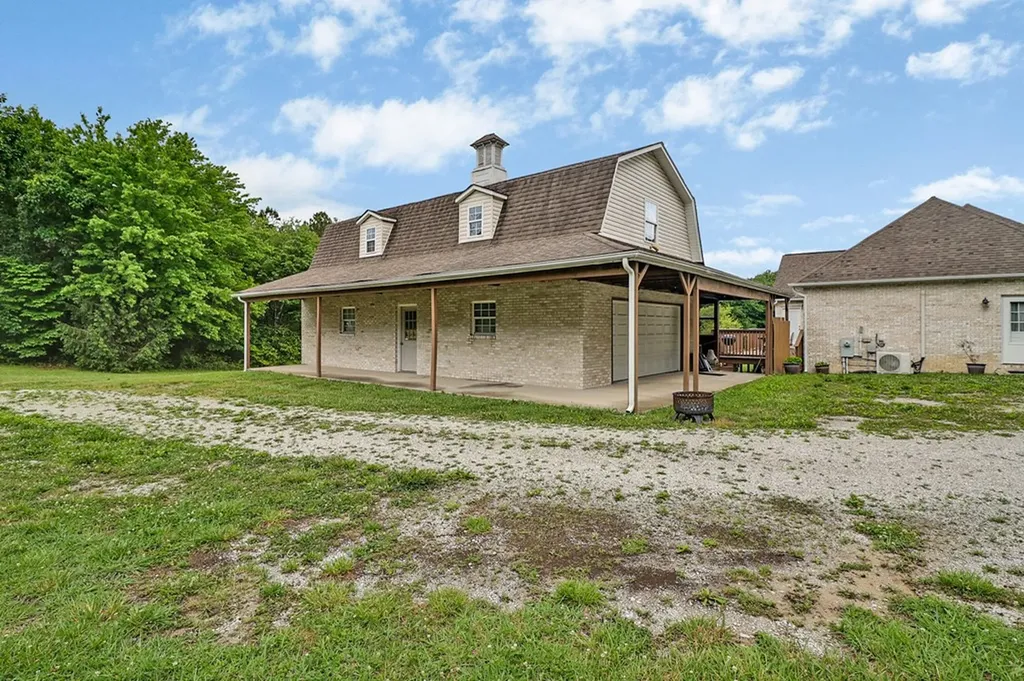 809 Buffalo Trail Clarkrange TN 38553