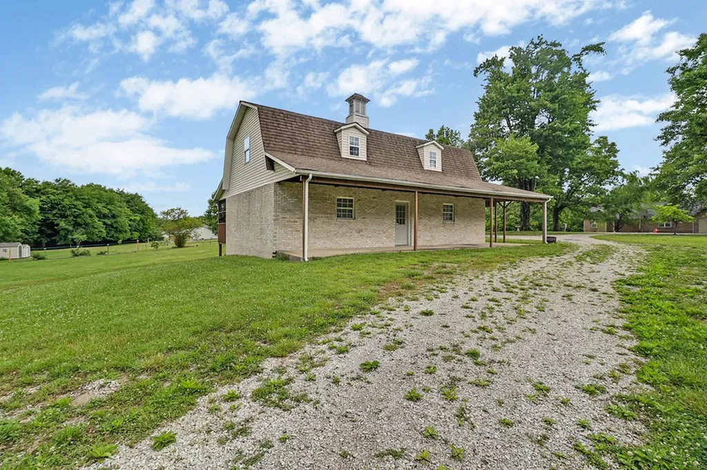 809 Buffalo Trail Clarkrange TN 38553