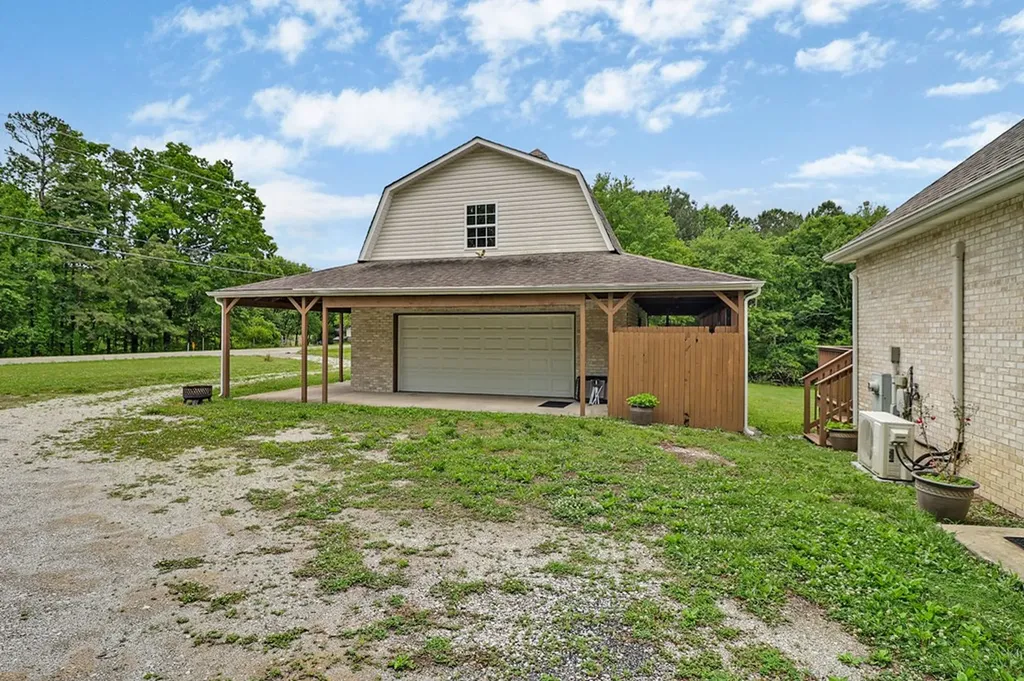 809 Buffalo Trail Clarkrange TN 38553