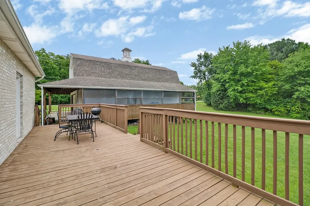 809 Buffalo Trail Clarkrange TN 38553