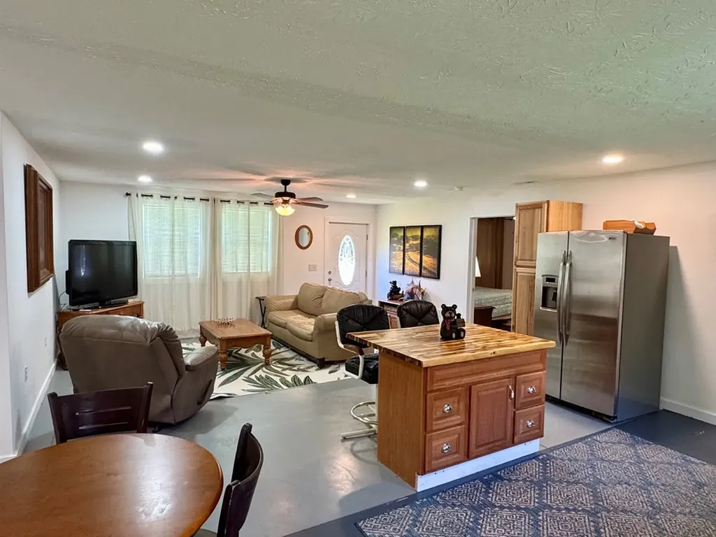 1025 Center Lane Byrdstown TN 38549