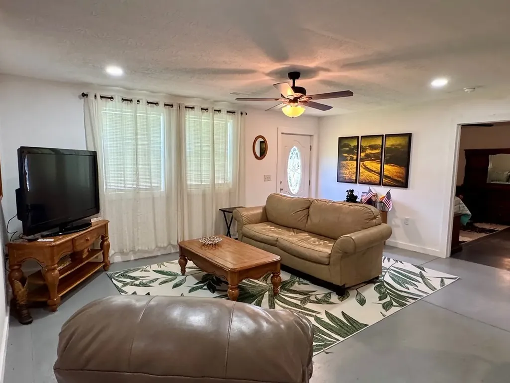 1025 Center Lane Byrdstown TN 38549