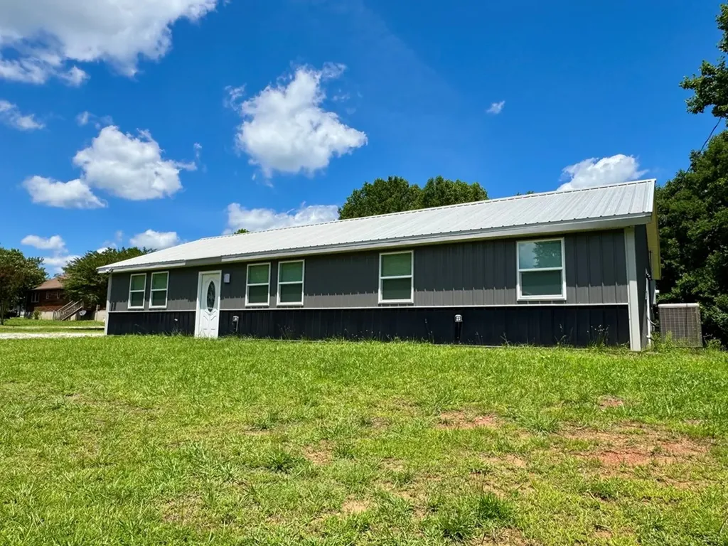 1025 Center Lane Byrdstown TN 38549