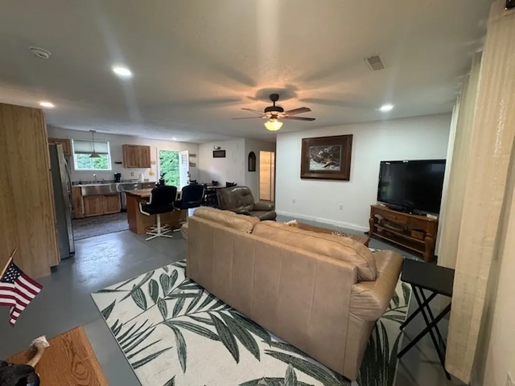 1025 Center Lane Byrdstown TN 38549