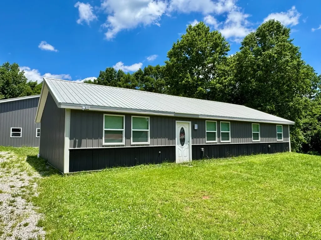 1025 Center Lane Byrdstown TN 38549