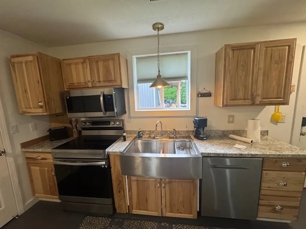 1025 Center Lane Byrdstown TN 38549