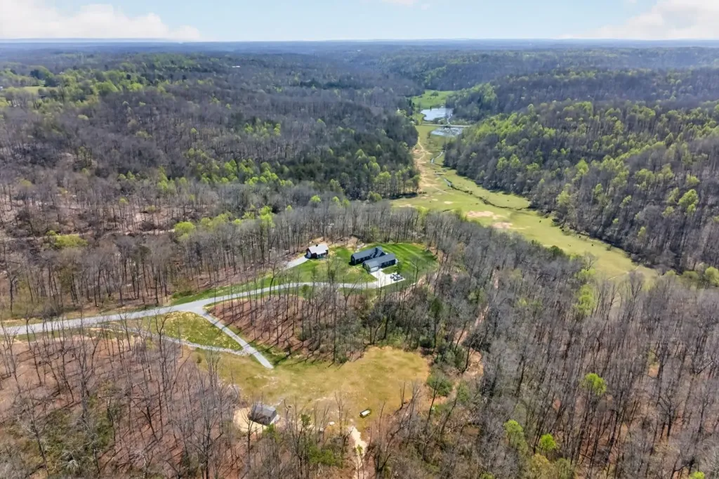 1499 Doe And Fawn Lane Crawford TN 38554
