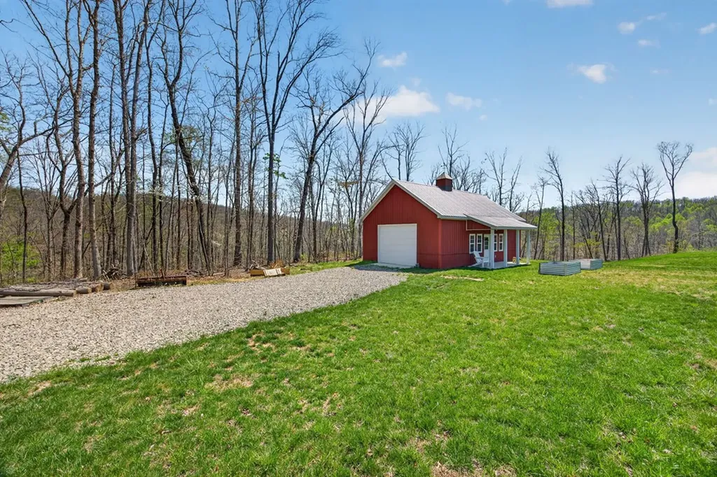 1499 Doe And Fawn Lane Crawford TN 38554