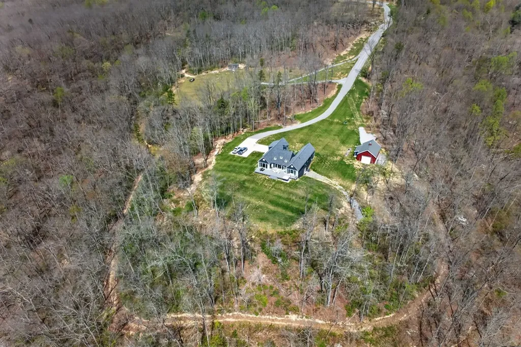 1499 Doe And Fawn Lane Crawford TN 38554
