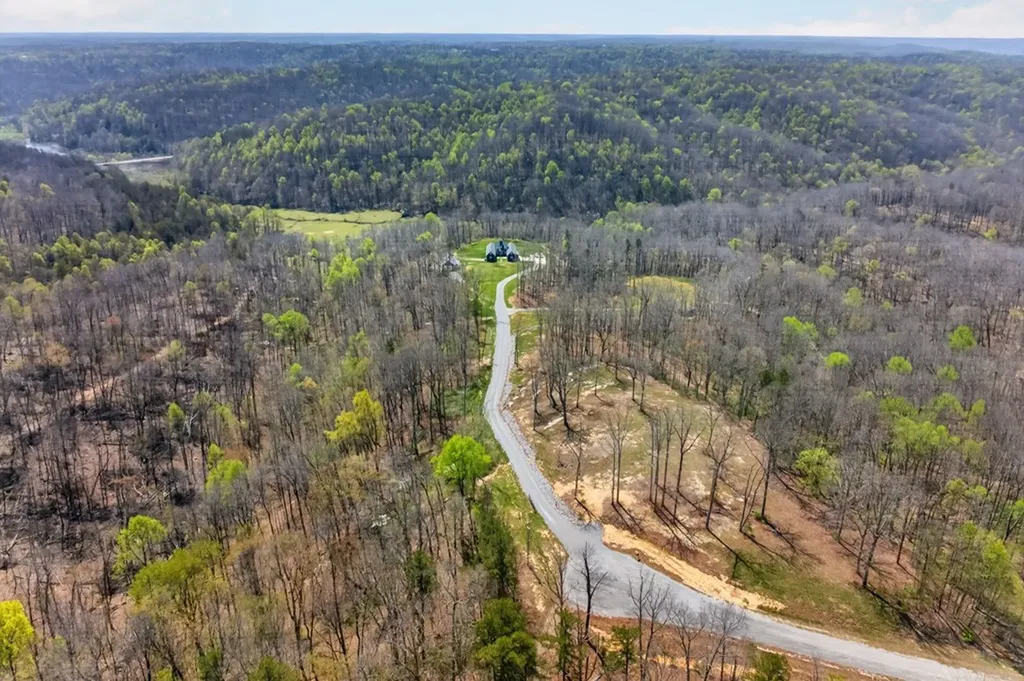 1499 Doe And Fawn Lane Crawford TN 38554