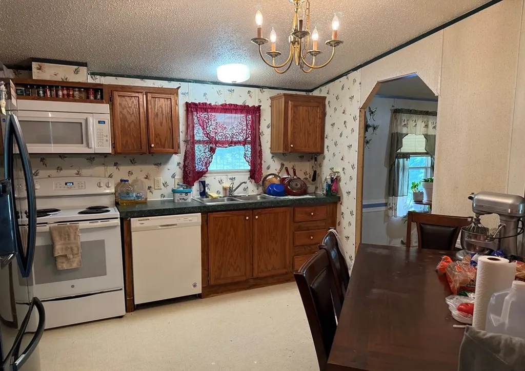 920 Pioneer Road Grimsley TN 38565