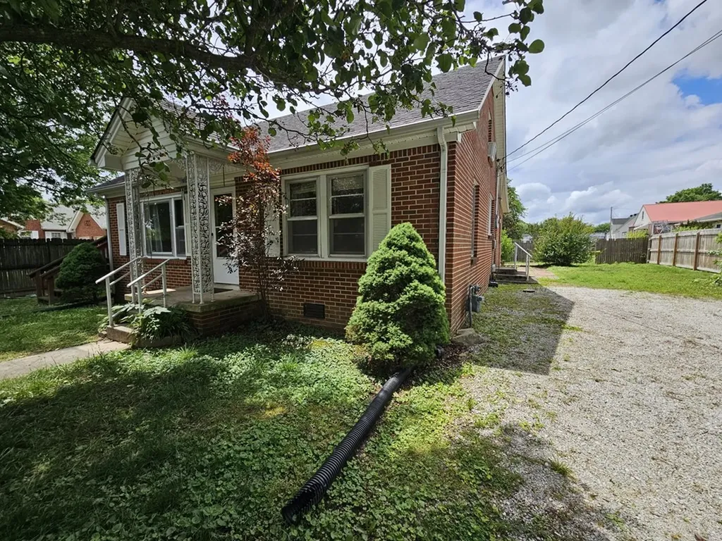 209 Dogwood Street Carthage TN 37030-1309