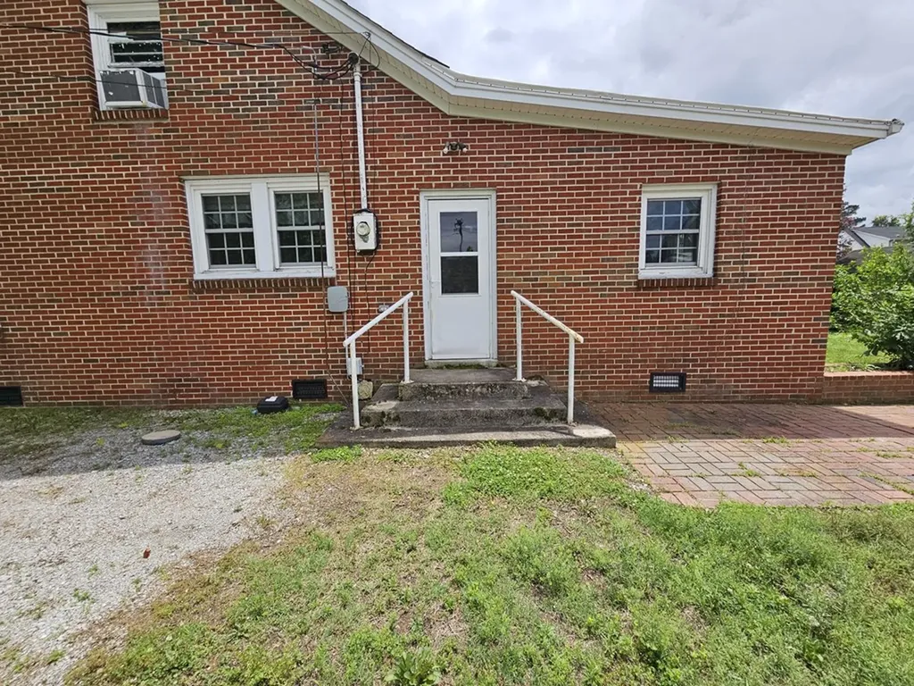209 Dogwood Street Carthage TN 37030-1309