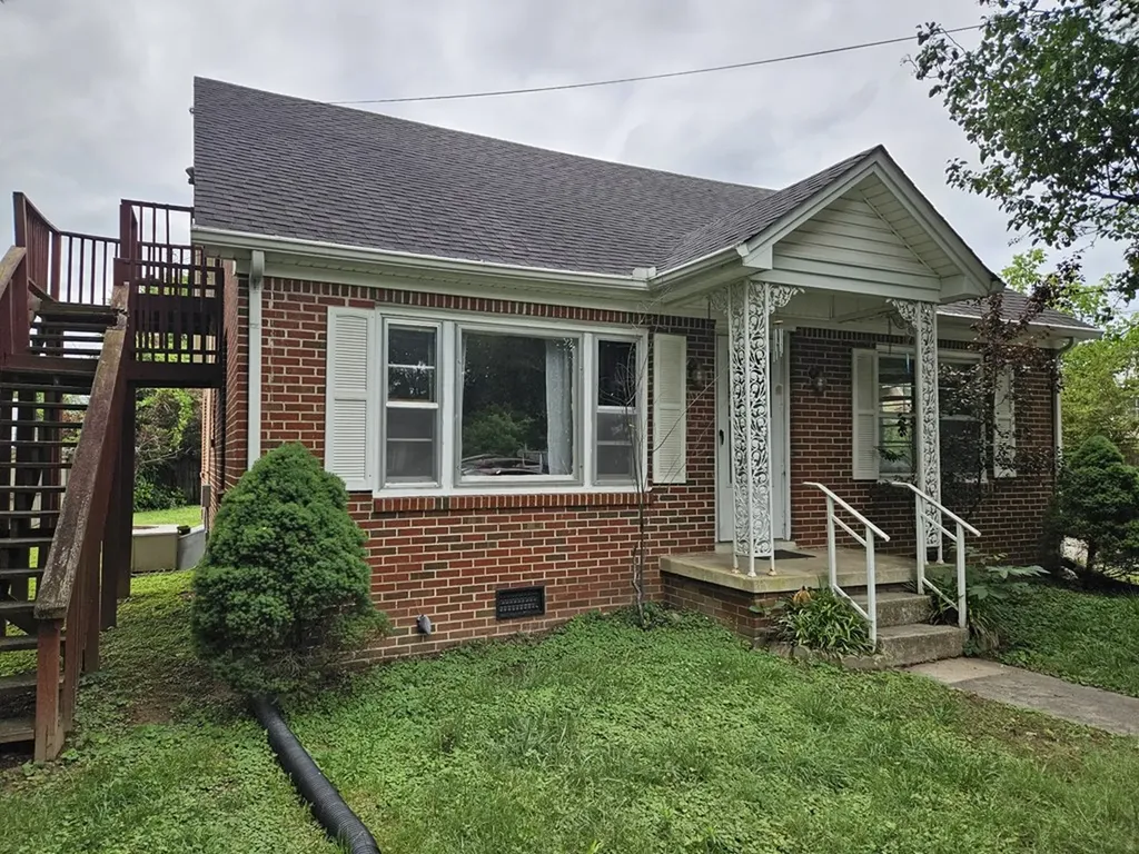 209 Dogwood Street Carthage TN 37030-1309