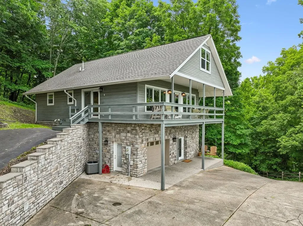 8 Matthews Mountain Lane Carthage TN 37030