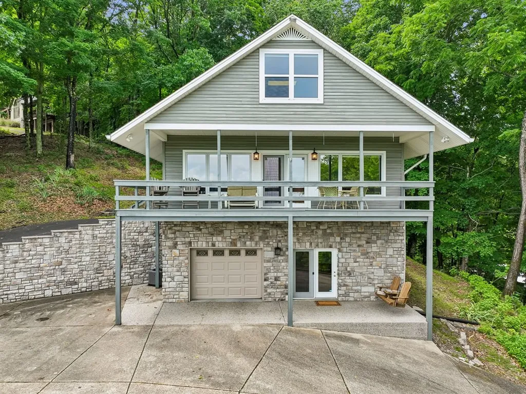 8 Matthews Mountain Lane Carthage TN 37030