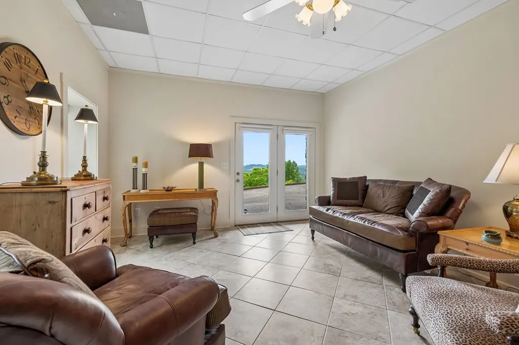 8 Matthews Mountain Lane Carthage TN 37030