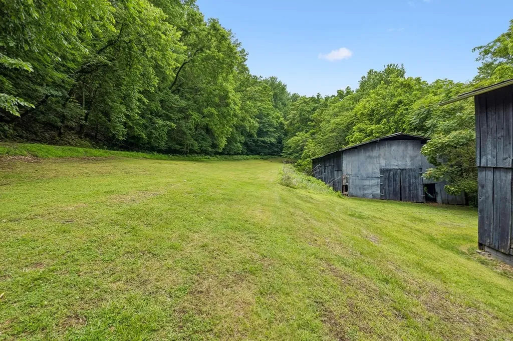 8 Matthews Mountain Lane Carthage TN 37030