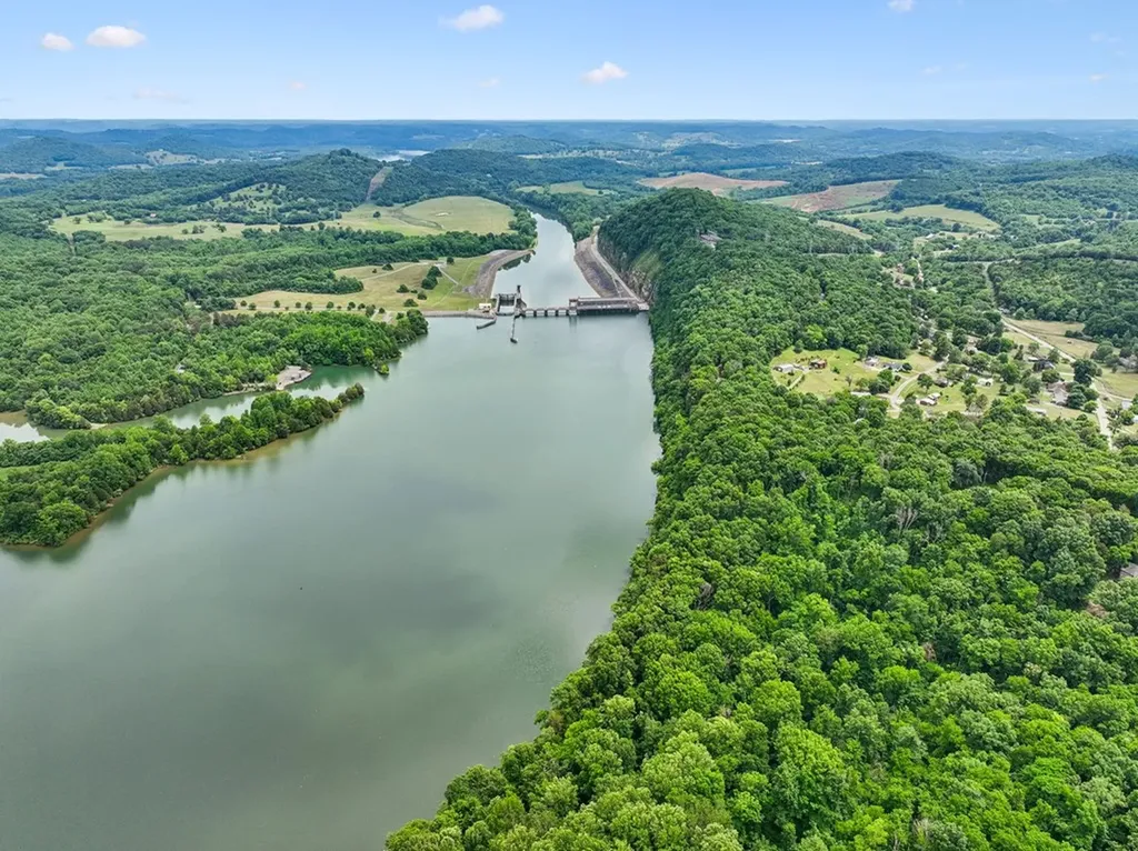 8 Matthews Mountain Lane Carthage TN 37030