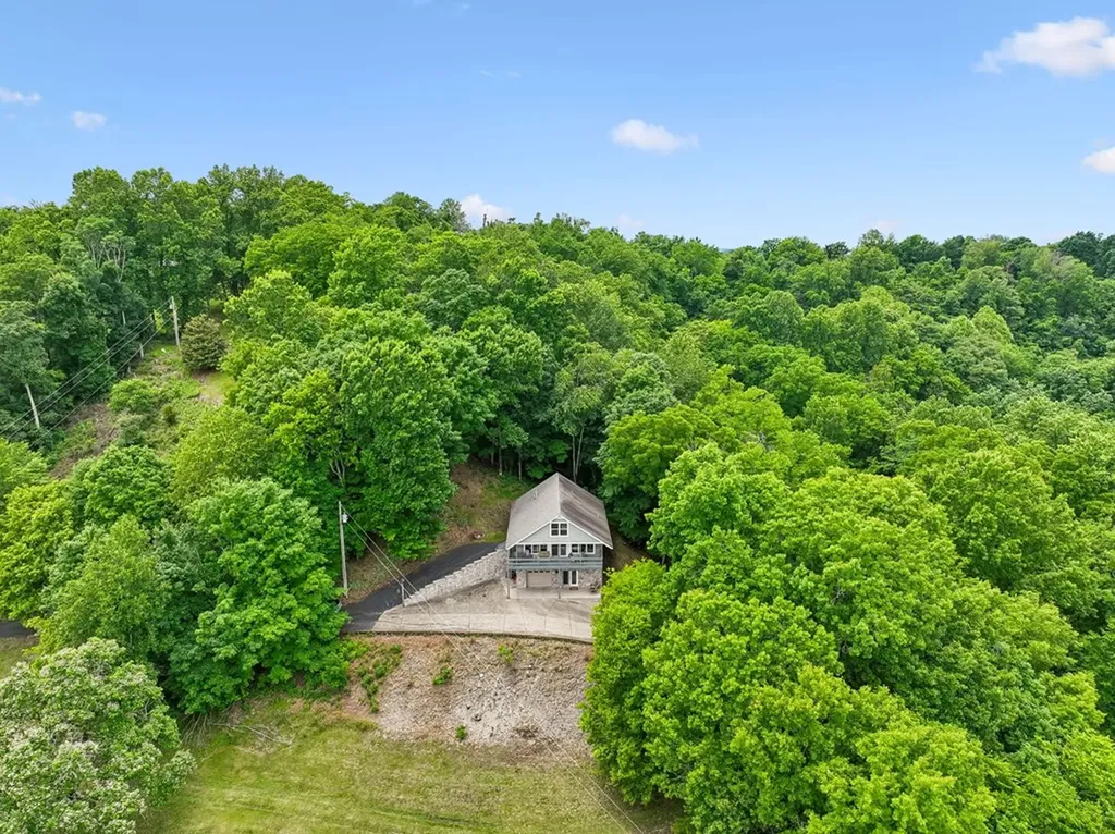 8 Matthews Mountain Lane Carthage TN 37030