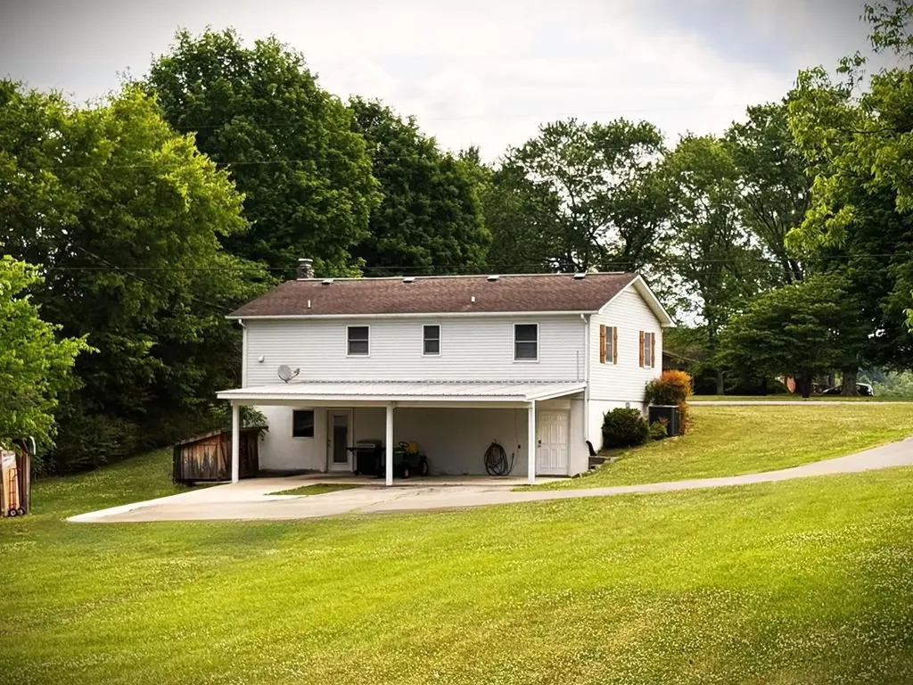 1880 Charles Hennessee Road Sparta TN 38583