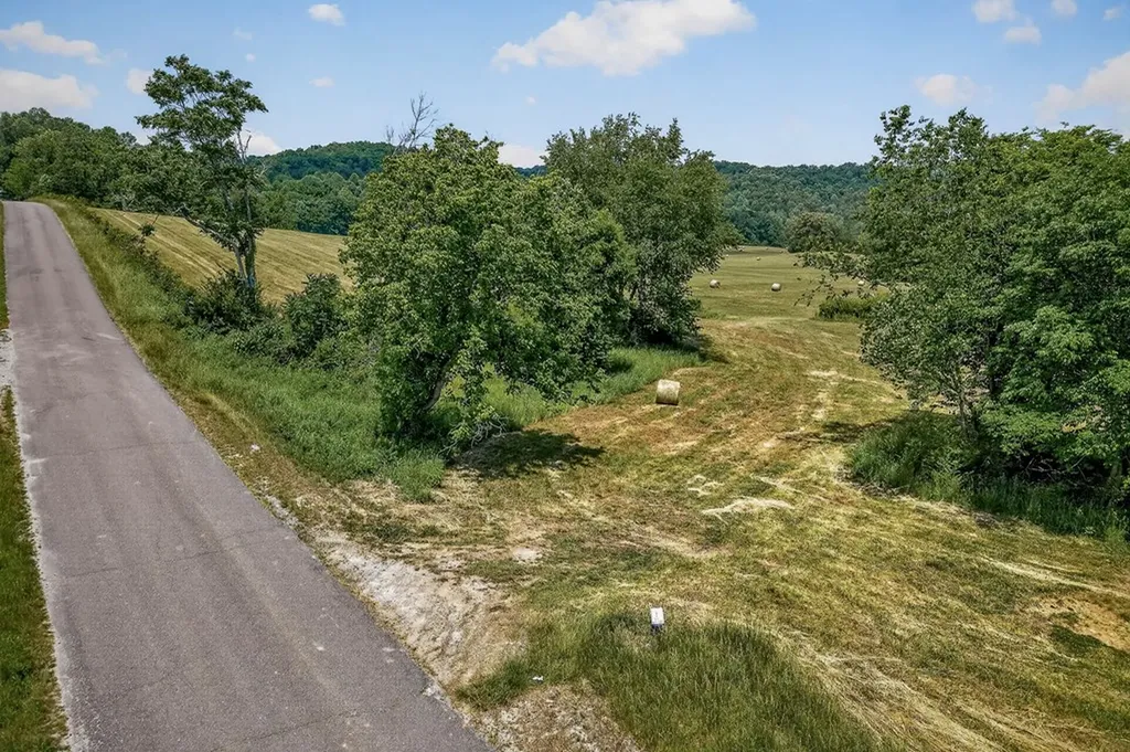 1372 Plum Creek Road Sparta TN 38583-5423