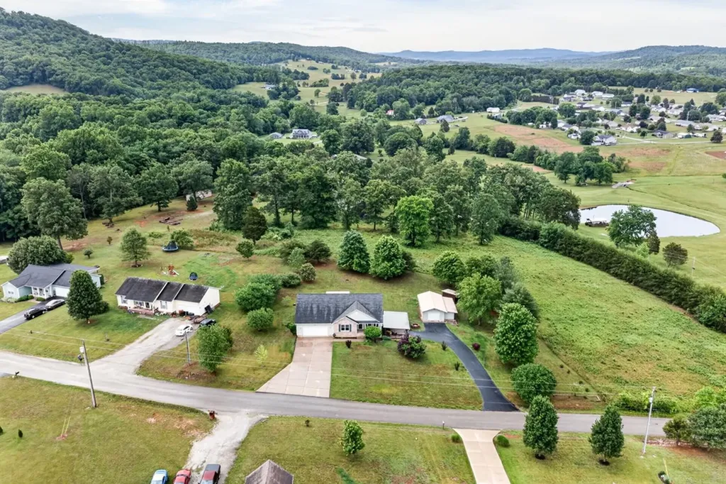 491 Autumn Hills Drive Rickman TN 38580