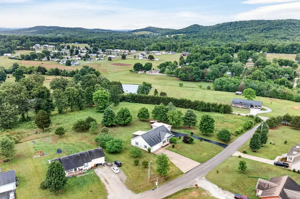 491 Autumn Hills Drive Rickman TN 38580