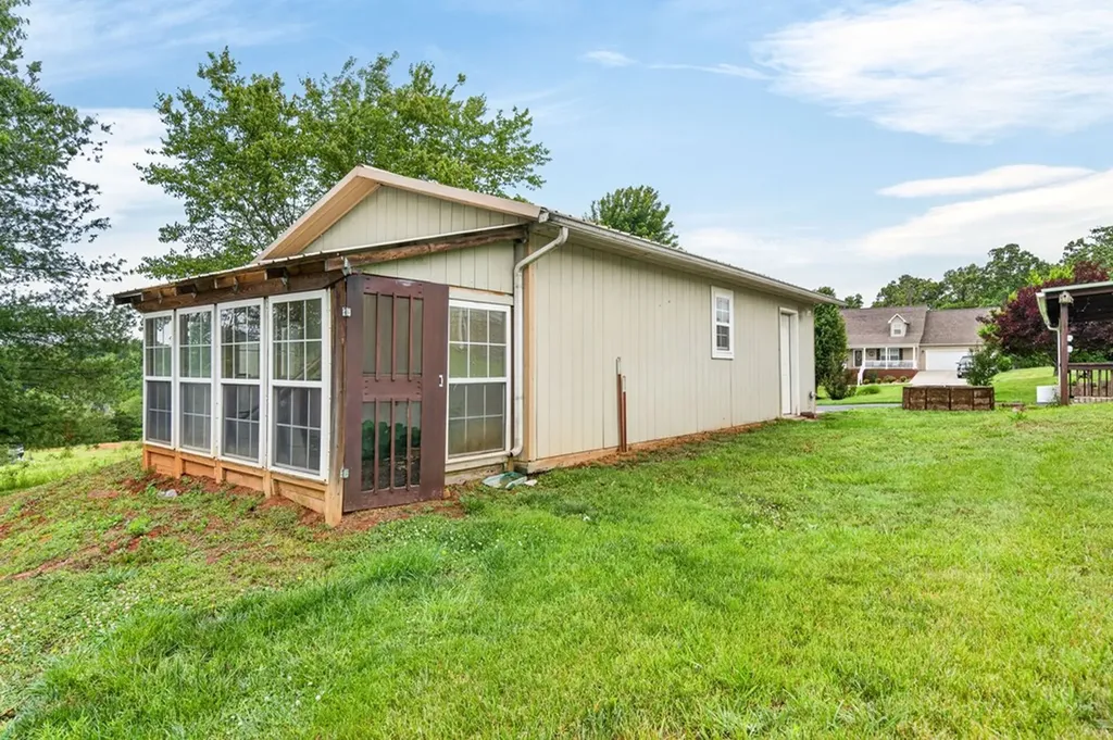491 Autumn Hills Drive Rickman TN 38580
