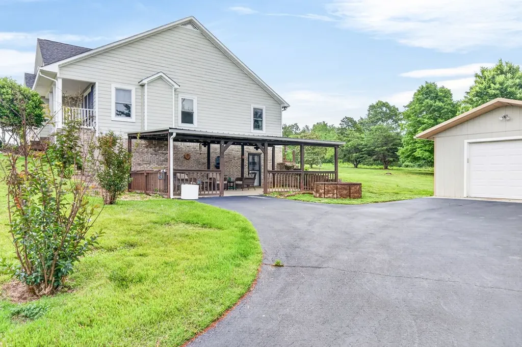 491 Autumn Hills Drive Rickman TN 38580