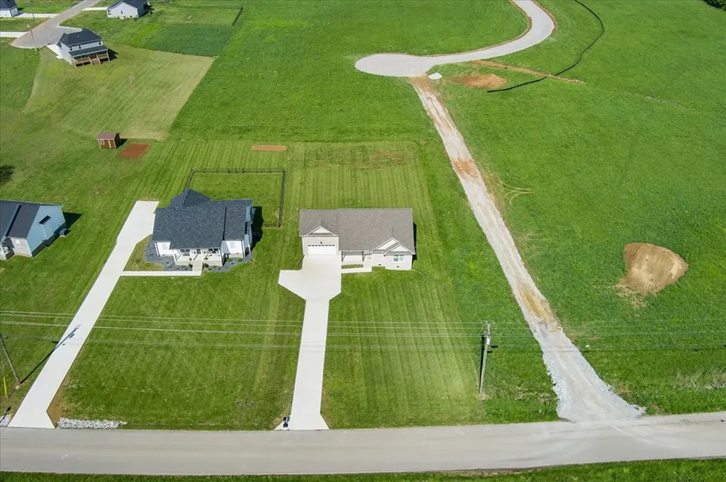 1200 Duck Pond Road Sparta TN 38583