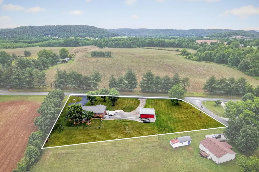 1755 Burgess Falls Road Sparta TN 38583