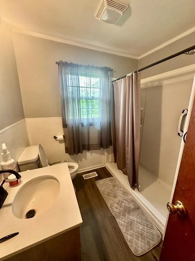 1749 Brimstone Creek Road Moss TN 38575
